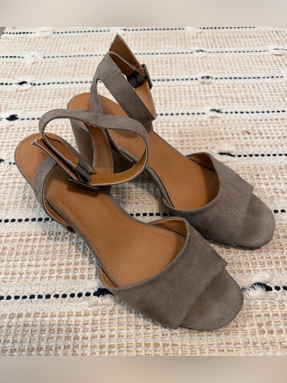 Universal Thread Taupe Suede Block Heel Sandals